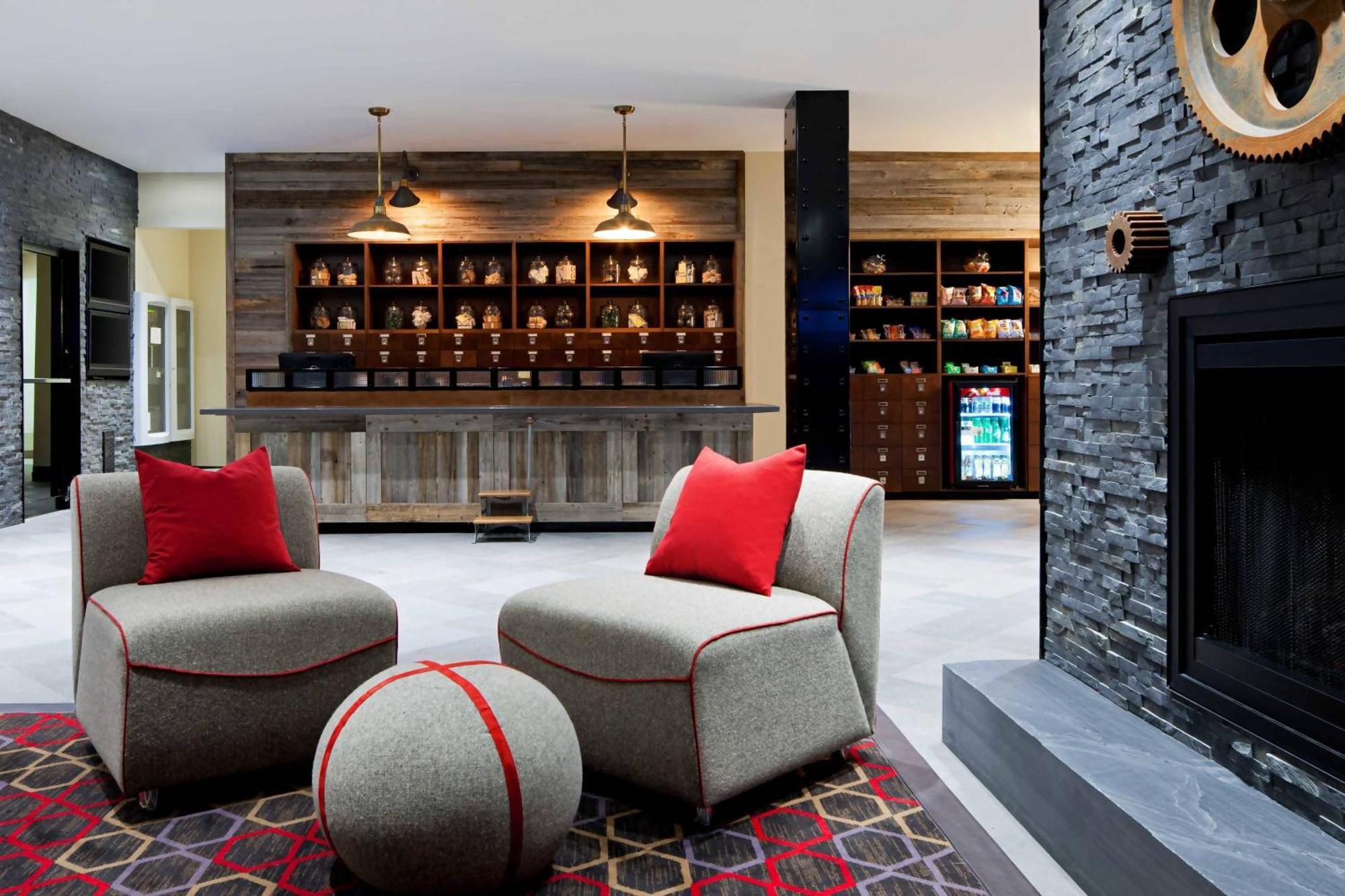 Four Points By Sheraton Edmundston Hotel & Conference Center Eksteriør bilde